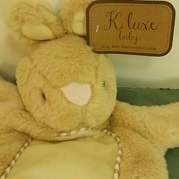 k luxe baby blanket with rattle